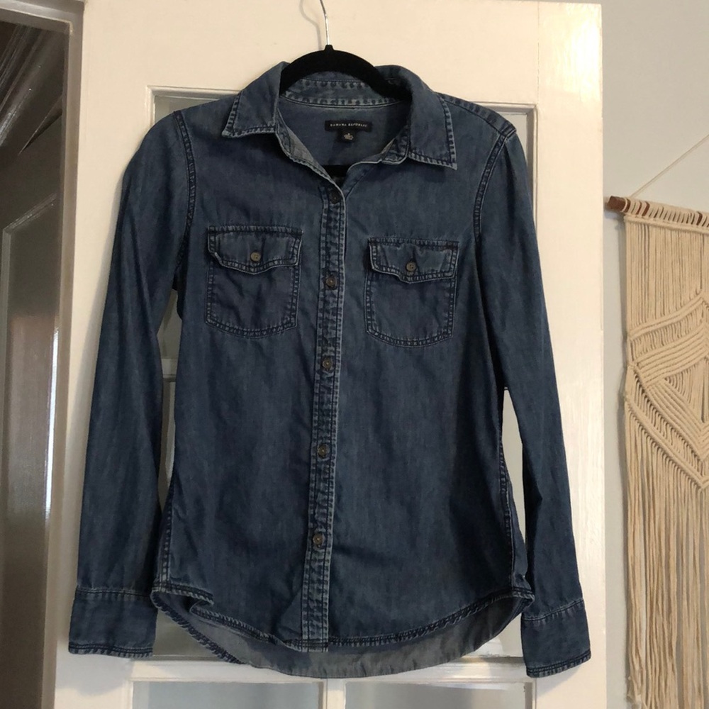 Banana Republic Jean Button down long sleeve shirt